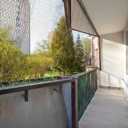 Διαμέρισμα Spacious For 6 Persons Balcony And Workspace By Renters *